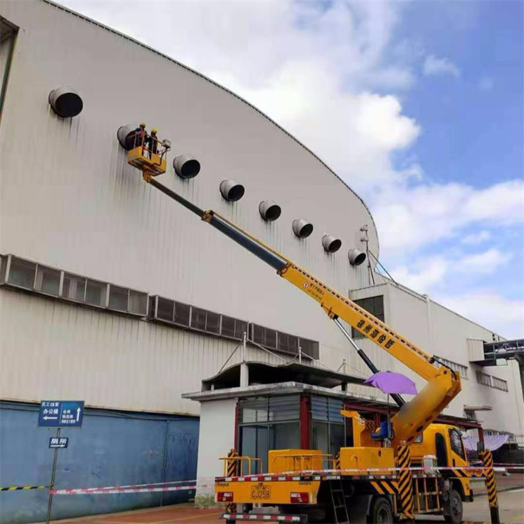 皇桐镇高空作业车出租服务：专业广告牌安装解决方案