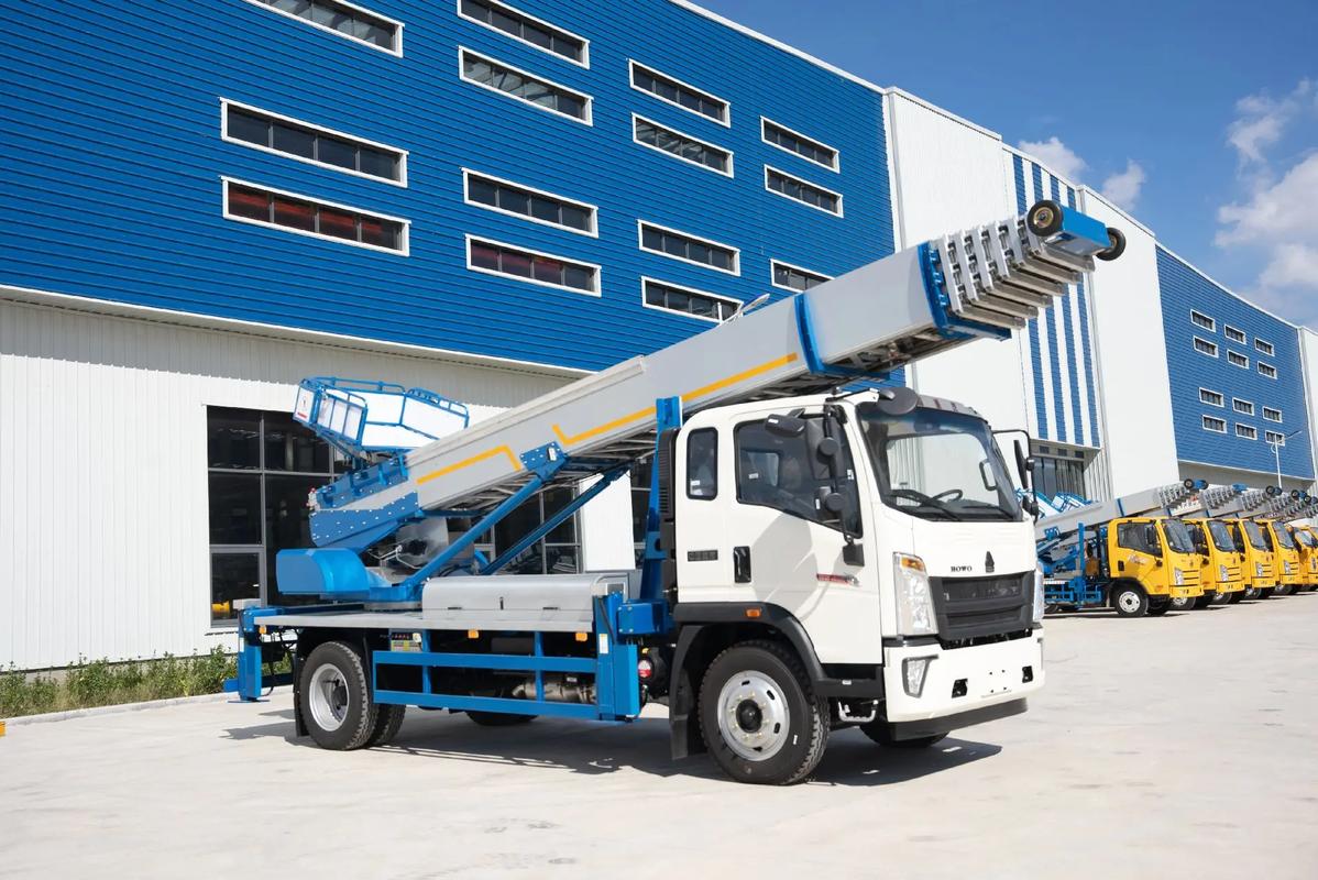 皇桐镇出租云梯车高空作业车 建筑垃圾搬运